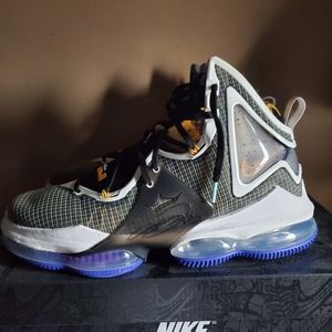 Lebron XIX size 11.5